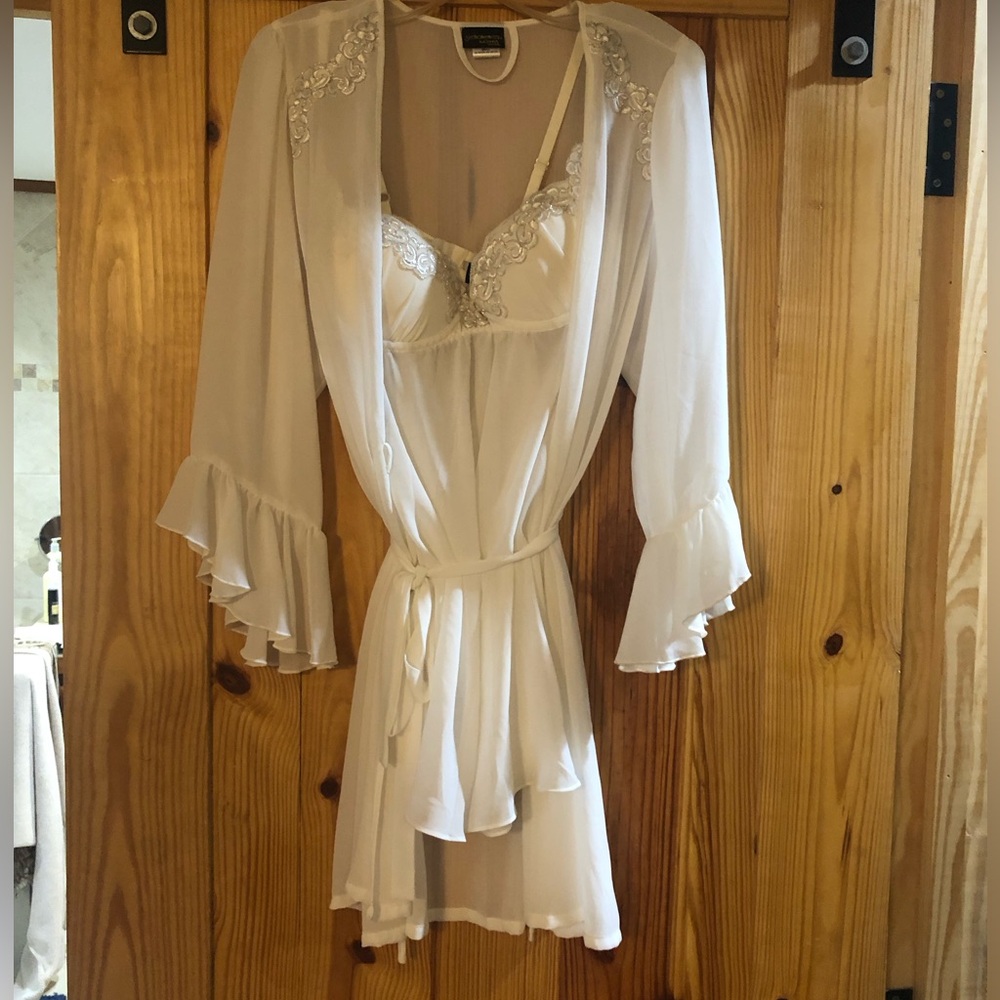 ✨Wedding Gown and Robe✨